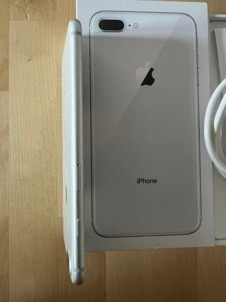 iPhone 8 Plus 64GB Plata / Blanco