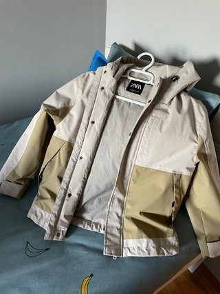 Chaqueta Zara niño beige y marrón