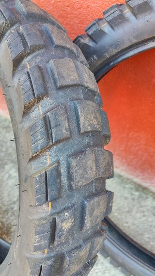 Ruedas 90/90/21 y 140/80/18