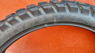 Ruedas 90/90/21 y 140/80/18