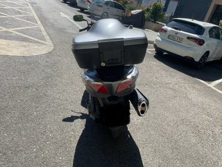 Honda Silverwing 400 Maxi Scooter Plata