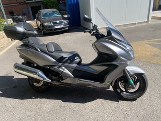 Honda Silverwing 400 Maxi Scooter Plata