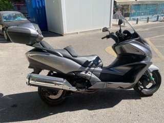 Honda Silverwing 400 Maxi Scooter Plata