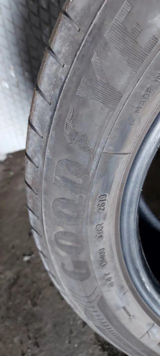 225/55 R17 101Y