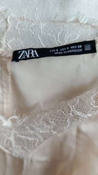 Top Zara encaje beige