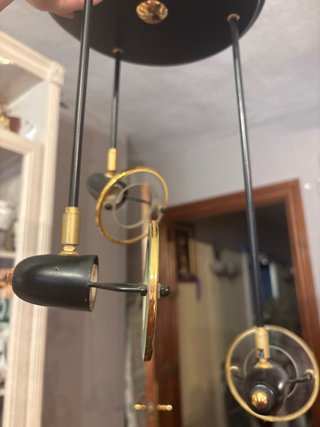 Lámpara colgante negra y dorada