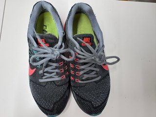 Zapatillas Nike Air Zoom Structure 18 Talla 8US