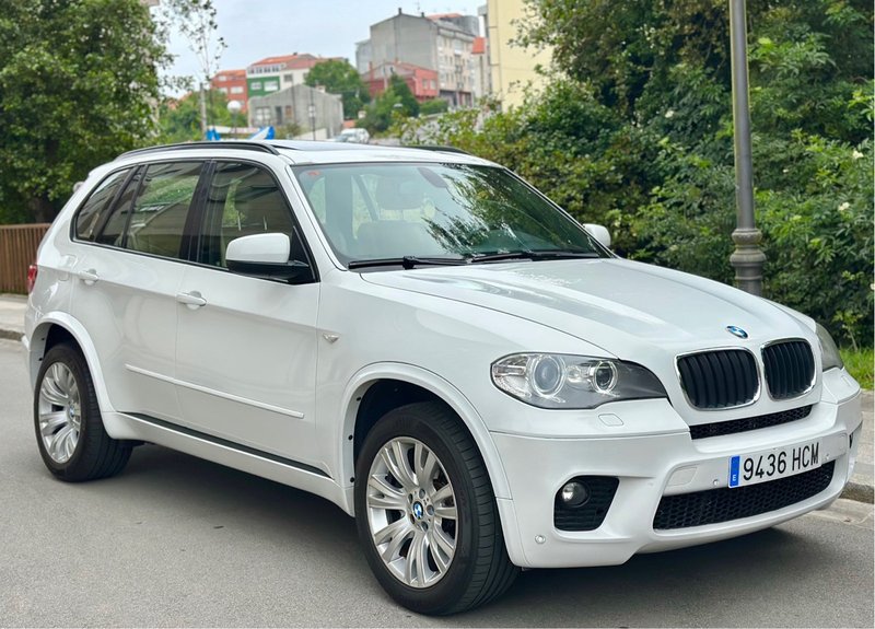 BMW X5 2012 - foto 1
