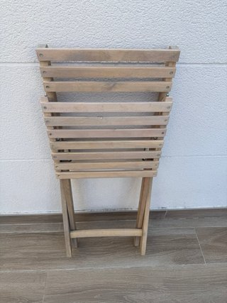 Conjunto mesa y sillas de madera