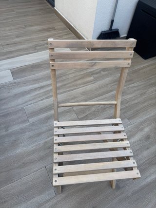 Conjunto mesa y sillas de madera