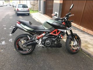 Moto Aprilia Shiver 900 Negra/Roja