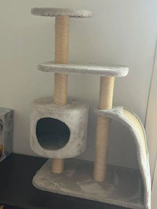 Casa para gatos de varios niveles
