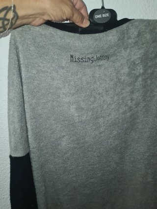 Jersey MISSING YOHNNY con cremalleras y mapache