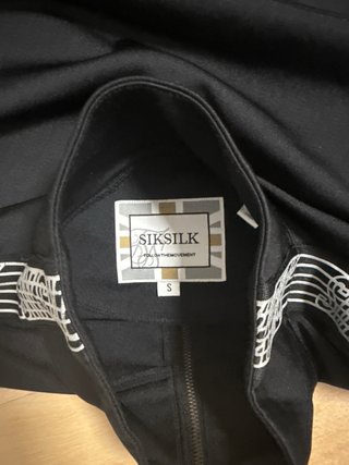 Sudadera SikSilk Negra Media Cremallera