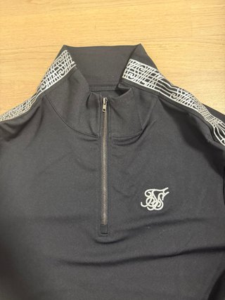 Sudadera SikSilk Negra Media Cremallera