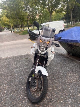 Yamaha XT660Z Adventure Blanca