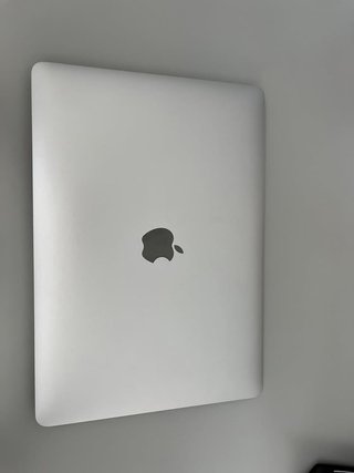 MacBook Air M1 - 8GB RAM / 256GB SSD