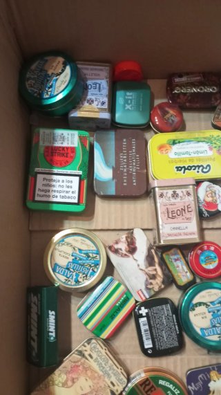 Colección Cajas Metálicas variadas Lote 125 aprox