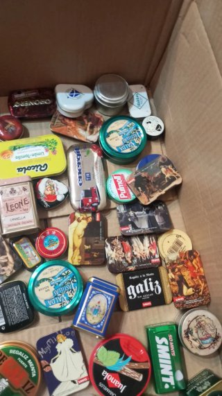 Colección Cajas Metálicas variadas Lote 125 aprox