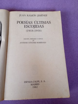 Libro: Poesías Últimas Escojidas (1918-1958).
