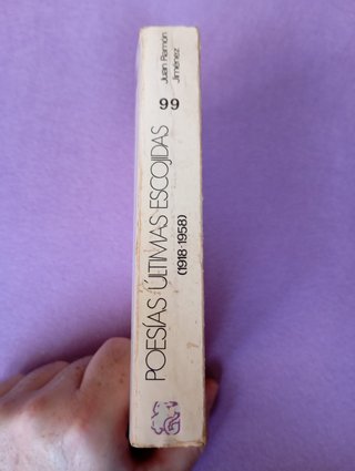 Libro: Poesías Últimas Escojidas (1918-1958).