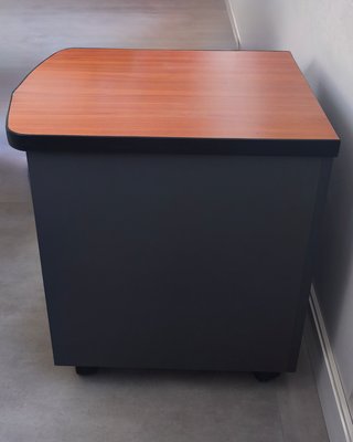Cajonera de oficina con ruedas