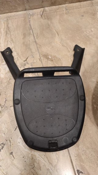 Maleta Baúl Moto Givi Negra y Roja
