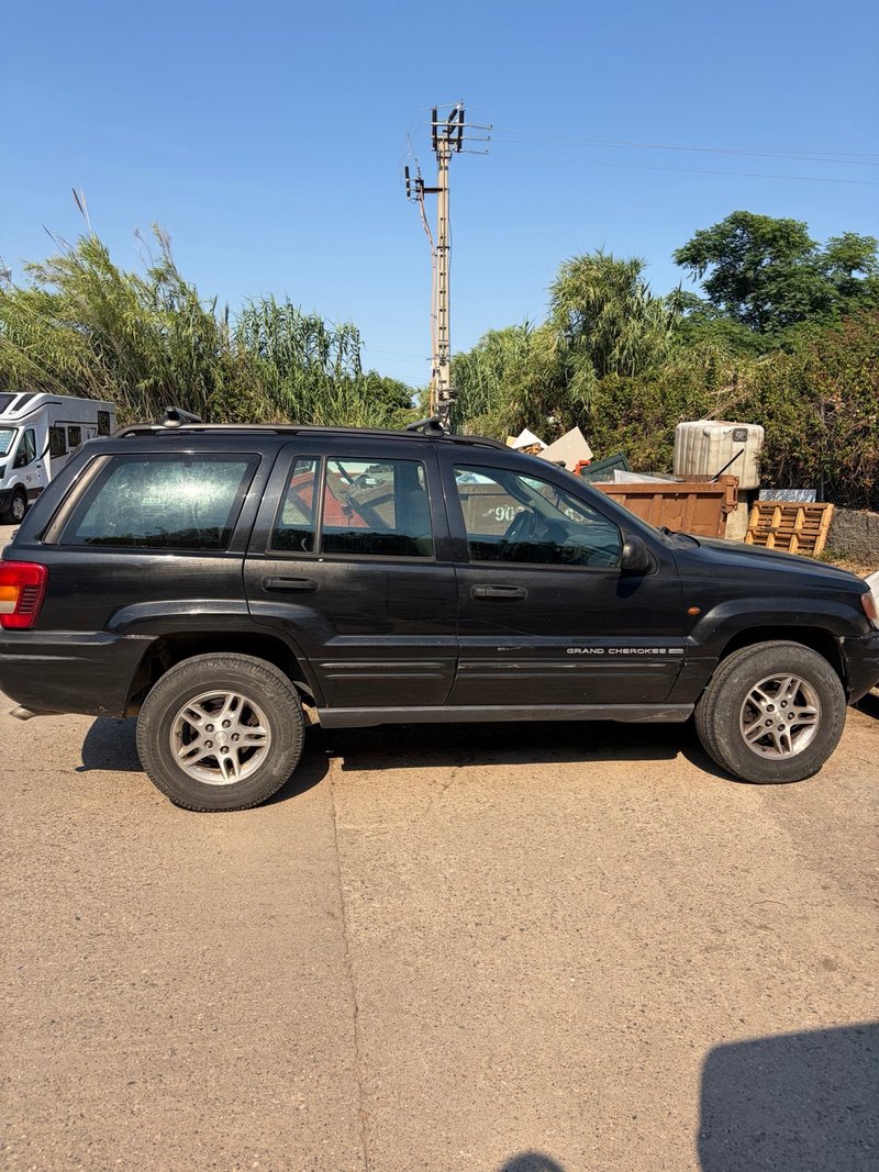 Jeep Grand Cherokee 2004 - foto 1