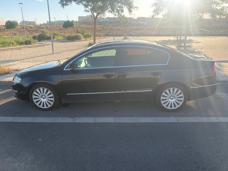 Volkswagen Passat 2008 - foto 1