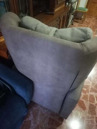 Sofá de tela gris