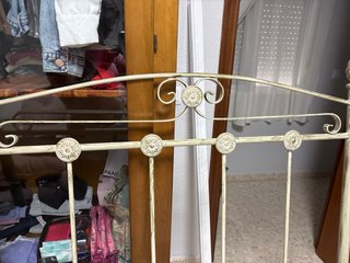 Cabecero de cama metálico beige 90cm