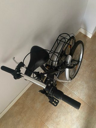 Bicicleta plegable negra