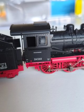 Locomotora de vapor TRIX sonido digital y humo