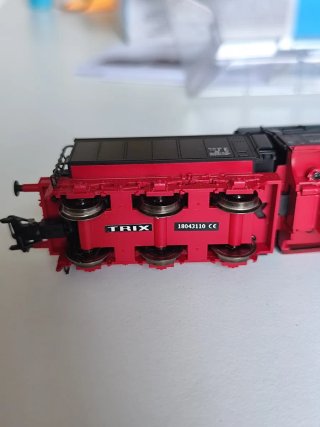Locomotora de vapor TRIX sonido digital y humo