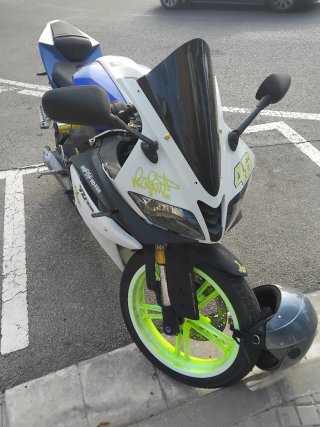 Yamaha YZF-R125 Azul/Blanco !!!no mareantes!!!