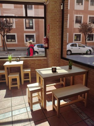 Taburetes sillas barricas para bares, restaurantes
