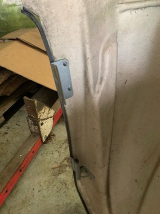 Spoiler Nissan Cabstar NT400 2011