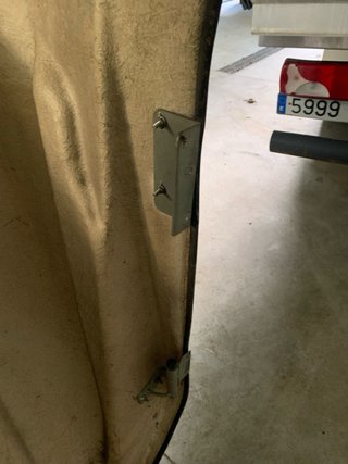 Spoiler Nissan Cabstar NT400 2011