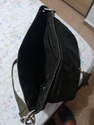Bolso señora verde tipo bandolera con flecos