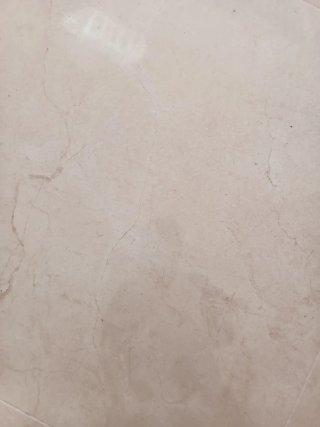 Suelo porcelánico brillante