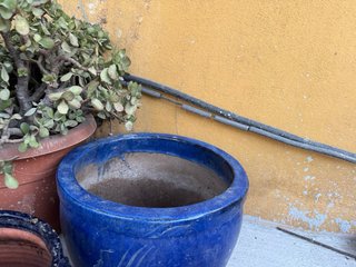 Maceteros antiguos de barro