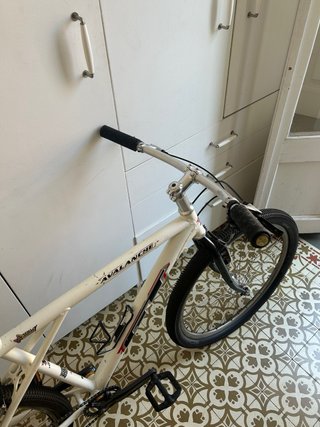 Bicicleta GT Avalanche Blanca talla L (19)