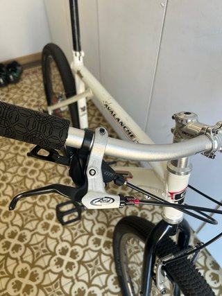 Bicicleta GT Avalanche Blanca talla L (19)