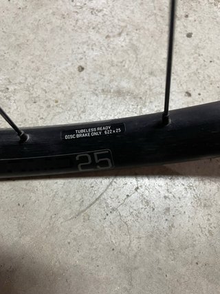 Ruedas Bontrager Paradigm Comp 25 TLR Disc