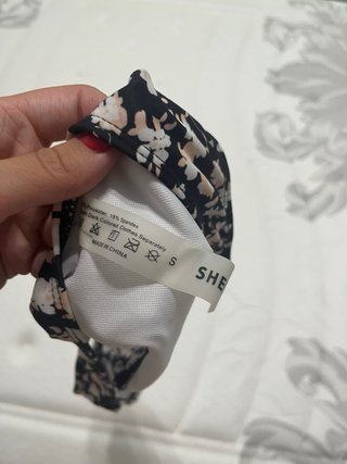 Parte de abajo bikini floral negro y rosa
