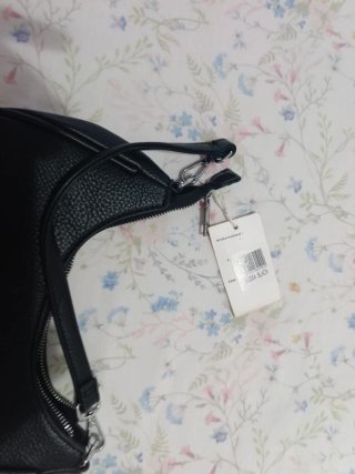 Bolso de mano negro nuevo