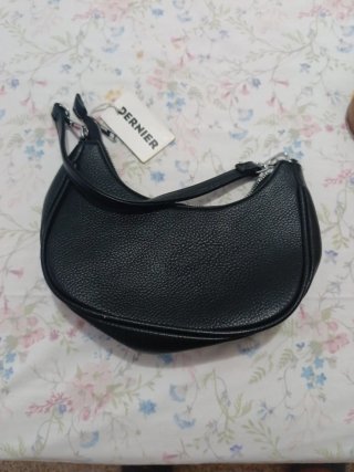 Bolso de mano negro nuevo