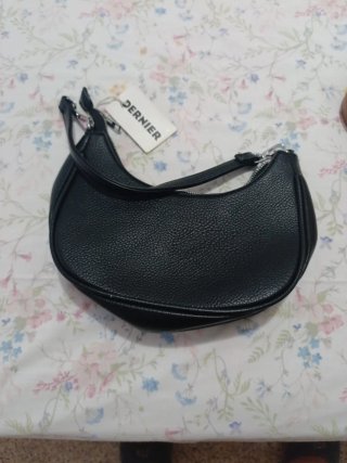 Bolso de mano negro nuevo