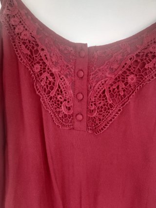 Mono corto. Stradivarius rojo Talla M