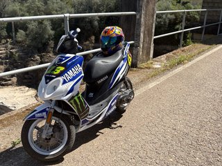 Yamaha Jog RR Azul y Blanca
